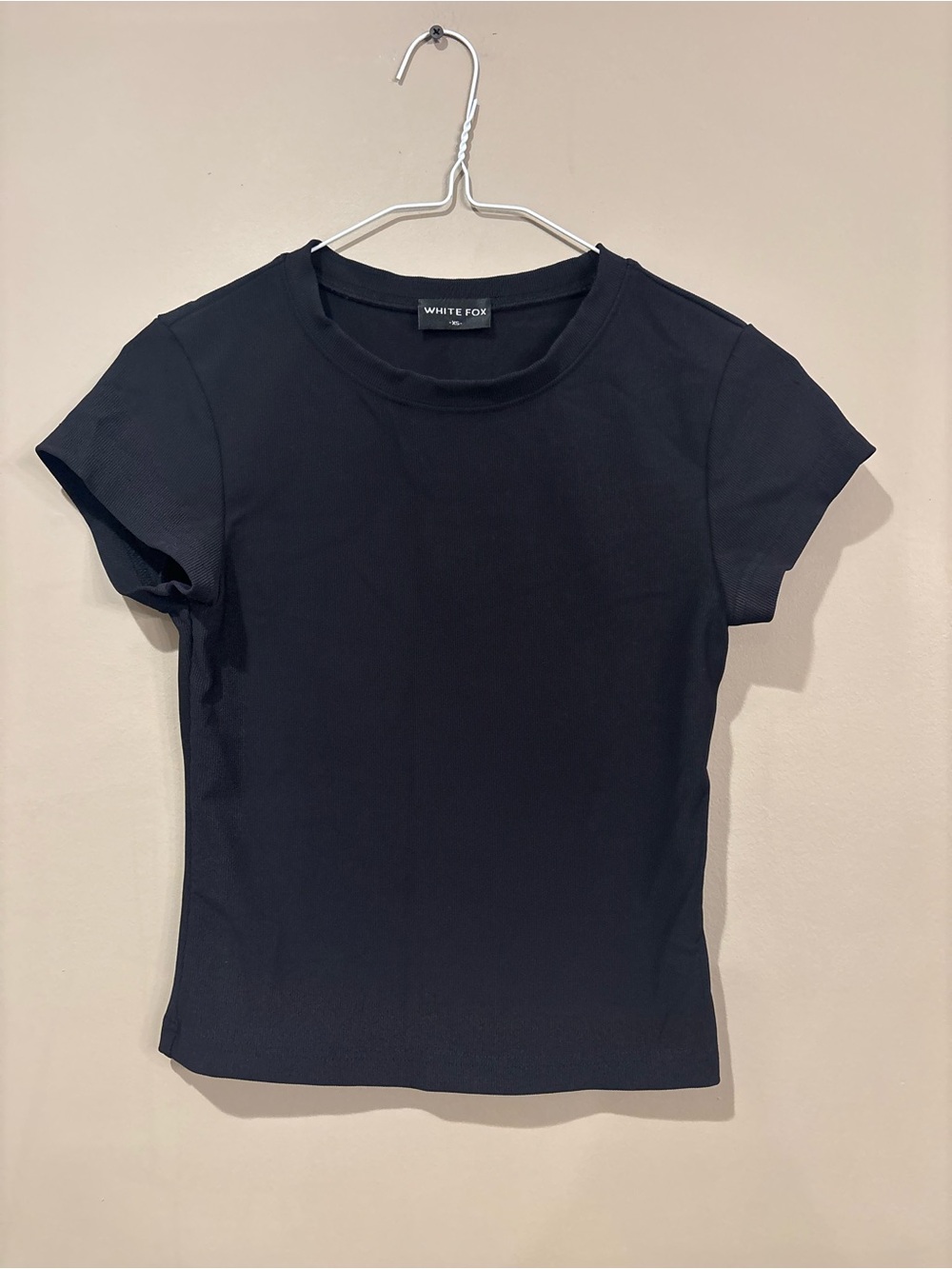 White Fox Boutique Black Short Sleeve Ribbed Tee